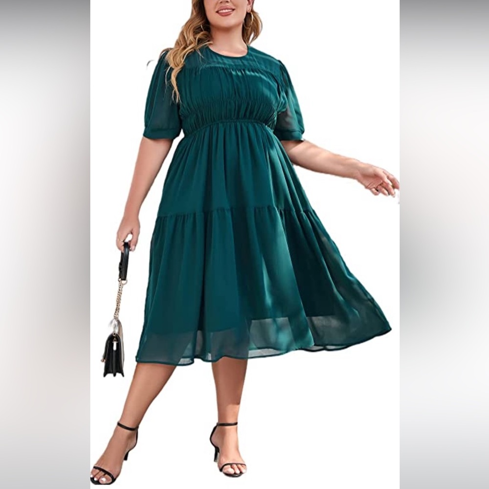 Women’s chiffon tiered dress in size 4x fits sizes 18/20/22 best